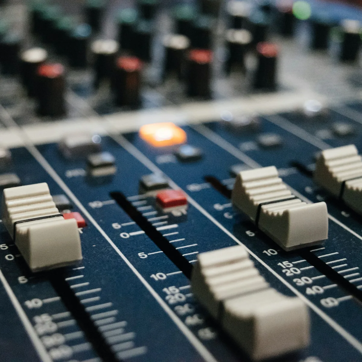 White music mixing dials