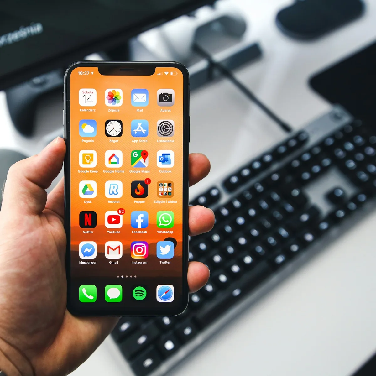 iPhone